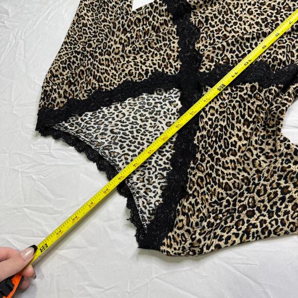 Black and brown leopard print long sleeve top with lace detailing - Picture 6 of 7
